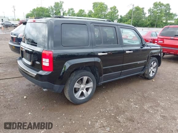 ✅ 2016 Jeep Patriot Latitude • VIN: 1C4NJPFA3GD683598 • Лот: 42525699. Опубликован ранее на IAAI с пробегом 70 110 миль. Бесплатный доступ к архиву аукционных продаж из США и подробный отчёт об истории автомобиля на DreamBid. Изображение 4.