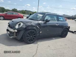 2014 MINI Hardtop S with VIN WMWXM7C5XET969696, listed as a Copart auction lot 80287575 with 142,250 mi miles and Clean title. Bid and sale history available at DreamBid. Image 1.
