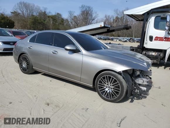 ✅ 2023 Mercedes-Benz C 300 • VIN: W1KAF4HBXPR151617 • Lot: 47285225. Wystawiony na Copart z przebiegiem 32 952 mil. Bezpłatny archiwum sprzedaży aukcyjnych z USA i szczegółowy raport historii pojazdu na DreamBid. Zdjęcie 4.