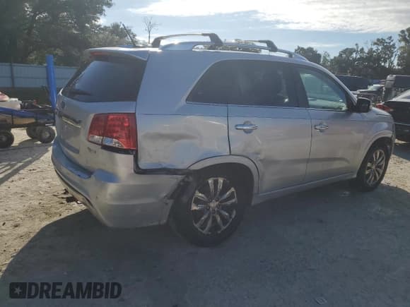 ✅ 2012 Kia Sorento SX • VIN: 5XYKW4A21CG265474 • Lot: 86339025. Wystawiony na Copart z przebiegiem 275 799 mil. Bezpłatny archiwum sprzedaży aukcyjnych z USA i szczegółowy raport historii pojazdu na DreamBid. Zdjęcie 3.