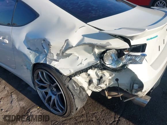 ✅ 2015 Subaru BRZ Limited • VIN: JF1ZCAC11F8604732 • Lot: 43793593. Listed on IAAI with 112,402 mi. Free auction sales archive from the USA and detailed vehicle history report at DreamBid. Image 6.