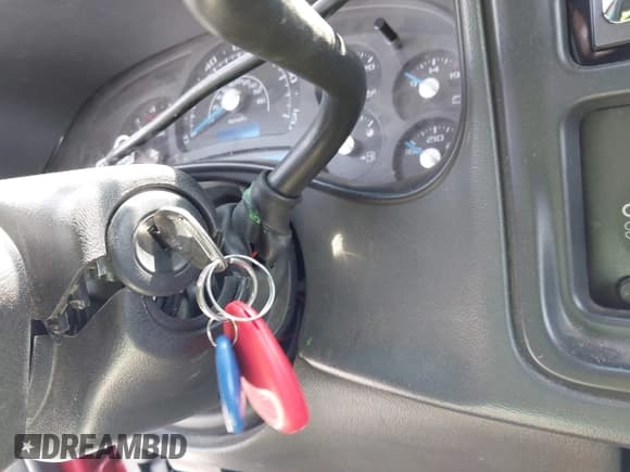 ✅ 2004 Chevrolet Silverado 2500HD LS • VIN: 1GCHC23144F163974 • Лот: 42315849. Опубликован ранее на IAAI с пробегом 273 527 миль. Бесплатный доступ к архиву аукционных продаж из США и подробный отчёт об истории автомобиля на DreamBid. Изображение 11.