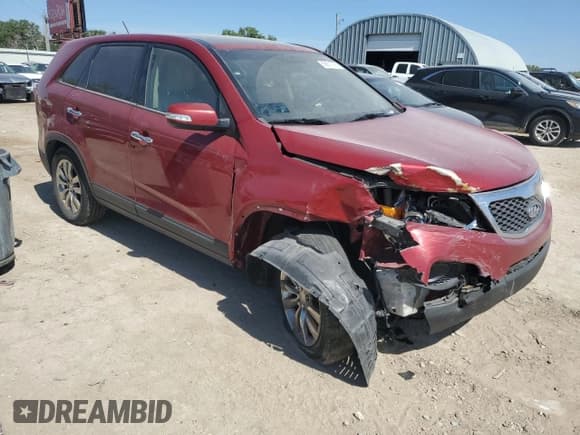 ✅ 2011 Kia Sorento EX • VIN: 5XYKU4A28BG015962 • Lot: 66651525. Wystawiony na Copart z przebiegiem 142 983 mil. Bezpłatny archiwum sprzedaży aukcyjnych z USA i szczegółowy raport historii pojazdu na DreamBid. Zdjęcie 4.