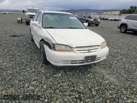 ✅ 2001 Honda Accord EX • VIN: 1HGCG16561A078586 • Лот: 93148835. Опубликован ранее на Copart с пробегом 153 820 миль. Бесплатный доступ к архиву аукционных продаж из США и подробный отчёт об истории автомобиля на DreamBid. Изображение 13.