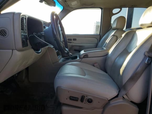 ✅ 2003 Chevrolet Suburban Z71 • VIN: 3GNFK16Z23G177804 • Лот: 55015145. Опубликован ранее на Copart с пробегом 178 786 миль. Бесплатный доступ к архиву аукционных продаж из США и подробный отчёт об истории автомобиля на DreamBid. Изображение 7.