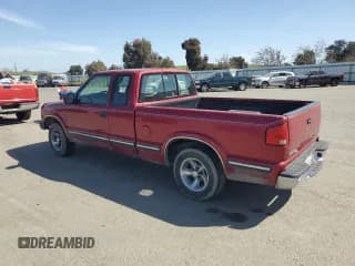 ✅ 1998 Chevrolet S-10 LS • VIN: 1GCCS1940W8210935 • Лот: 52453645. Опубликован ранее на Copart с пробегом 185 069 миль. Бесплатный доступ к архиву аукционных продаж из США и подробный отчёт об истории автомобиля на DreamBid. Изображение 2.