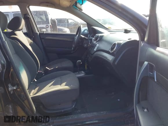 ✅ 2008 Chevrolet Aveo LT • VIN: KL1TG56678B178089 • Lot: 41667771. Wystawiony na IAAI z przebiegiem 183 539 mil. Bezpłatny archiwum sprzedaży aukcyjnych z USA i szczegółowy raport historii pojazdu na DreamBid. Zdjęcie 5.