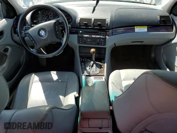 ✅ 2005 BMW 3 Series 325i • VIN: WBAET37465NJ87744 • Лот: 81103395. Опубликован ранее на Copart с пробегом 73 686 миль. Бесплатный доступ к архиву аукционных продаж из США и подробный отчёт об истории автомобиля на DreamBid. Изображение 8.