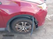 ✅ 2018 Toyota RAV4 LE • VIN: 2T3BFREV4JW827805 • Lot: 43401529. Wystawiony na IAAI z przebiegiem 81 692 mil. Bezpłatny archiwum sprzedaży aukcyjnych z USA i szczegółowy raport historii pojazdu na DreamBid. Zdjęcie 6.