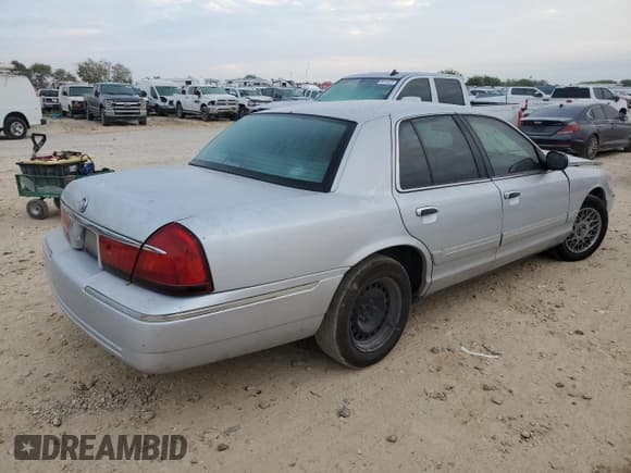✅ 2000 Mercury Grand Marquis GS • VIN: 2MEFM74W7YX720199 • Lot: 86310775. Wystawiony na Copart z przebiegiem 113 451 mil. Bezpłatny archiwum sprzedaży aukcyjnych z USA i szczegółowy raport historii pojazdu na DreamBid. Zdjęcie 3.