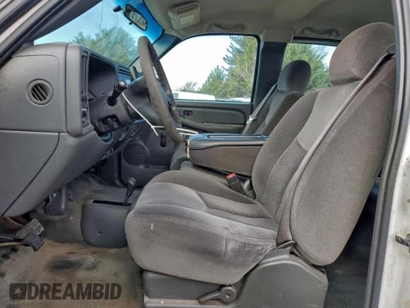 ✅ 2003 GMC Sierra 2500HD SLT • VIN: 1GTHK29U93E164885 • Lot: 95194105. Wystawiony na Copart z przebiegiem 144 324 mil. Bezpłatny archiwum sprzedaży aukcyjnych z USA i szczegółowy raport historii pojazdu na DreamBid. Zdjęcie 7.