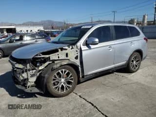 ✅ 2016 Mitsubishi Outlander SE • VIN: JA4AD3A31GZ000401 • Lot: 85419255. Listed on Copart with 193,011 mi. Free auction sales archive from the USA and detailed vehicle history report at DreamBid. Image 1.