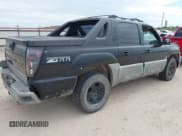 ✅ 2002 Chevrolet Avalanche • VIN: 3GNEC13T02G290996 • Lot: 42618536. Listed on IAAI with 302,221 mi. Free auction sales archive from the USA and detailed vehicle history report at DreamBid. Image 4.