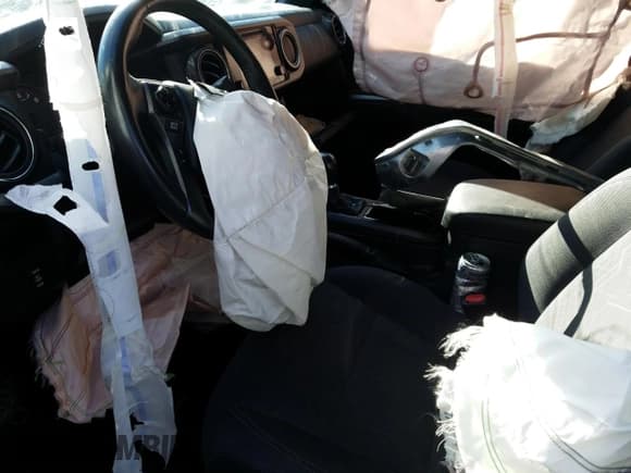 ✅ 2017 Toyota Tacoma SR5 • VIN: 5TFSZ5AN5HX073146 • Lot: 84374315. Listed on Copart with Not provided. Free auction sales archive from the USA and detailed vehicle history report at DreamBid. Image 7.