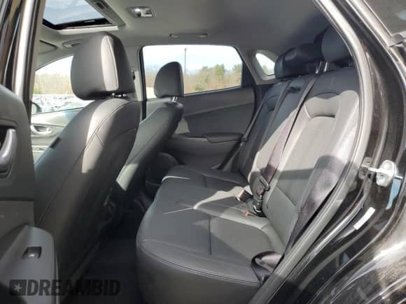 2022 Hyundai Kona Limited z VIN KM8K53AG8NU157472, wystawiony jako Copart lot #49484655 z przebiegiem 28 730 mil mil oraz Czysty tytuł • Clean title. Historia ofert i sprzedaży dostępna na DreamBid. Obrazek 11.