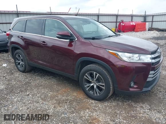 ✅ 2019 Toyota Highlander LE • VIN: 5TDZZRFH9KS336034 • Lot: 42464526. Listed on IAAI with 87,481 mi. Free auction sales archive from the USA and detailed vehicle history report at DreamBid. Image 1.