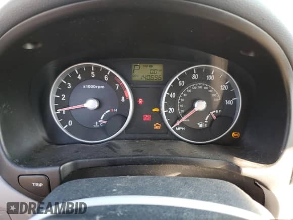 2006 Hyundai Accent GLS z VIN KMHCN46C36U009585, wystawiony jako Copart lot #74067284 z przebiegiem 140 696 mil mil oraz Nie do naprawy • Non repairable. Historia ofert i sprzedaży dostępna na DreamBid. Obrazek 9.