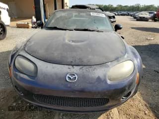 ✅ 2007 Mazda MX-5 Miata Grand Touring • VIN: JM1NC25F370133206 • Lot: 69180014. Wystawiony na Copart z przebiegiem 82 882 mil. Bezpłatny archiwum sprzedaży aukcyjnych z USA i szczegółowy raport historii pojazdu na DreamBid. Zdjęcie 5.