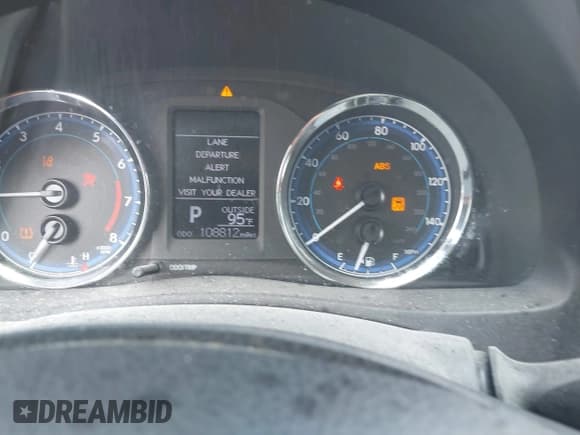 ✅ 2019 Toyota Corolla L • VIN: 5YFBURHE4KP945236 • Lot: 42711469. Listed on IAAI with 108,812 mi. Free auction sales archive from the USA and detailed vehicle history report at DreamBid. Image 7.