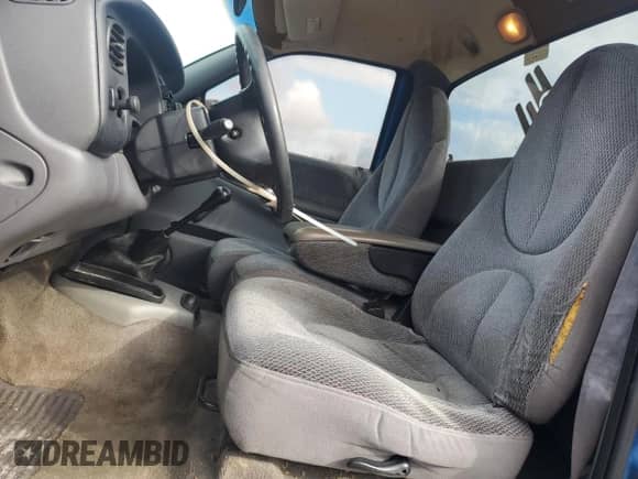 1998 Dodge Dakota with VIN 1B7FL26P2WS731317, listed as a Copart auction lot 44928695 with 158,614 mi miles and Salvage title. Bid and sale history available at DreamBid. Image 7.