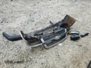 ✅ 2004 Chevrolet Silverado 1500 LS • VIN: 2GCEC19V941138194 • Lot: 67627705. Wystawiony na Copart z przebiegiem 156 592 mil. Bezpłatny archiwum sprzedaży aukcyjnych z USA i szczegółowy raport historii pojazdu na DreamBid. Zdjęcie 12.