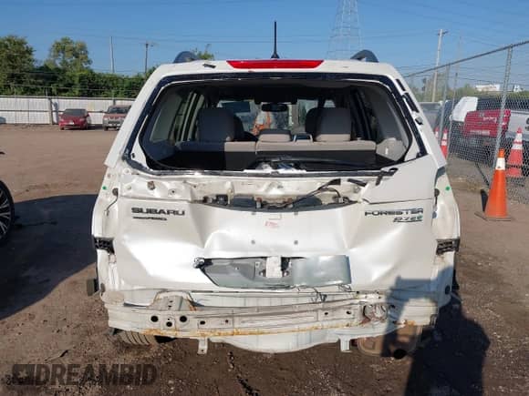 2015 Subaru Forester Premium с VIN JF2SJAFC0FH524063, выставлен на аукционе IAAI как лот 43324994 с пробегом 174 024 миль миль и . История ставок и продаж доступна на DreamBid. Изображение 17.