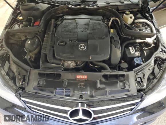 ✅ 2014 Mercedes-Benz C 300 Sport • VIN: WDDGF8AB0EA956419 • Lot: 91035715. Wystawiony na Copart z przebiegiem 168 860 mil. Bezpłatny archiwum sprzedaży aukcyjnych z USA i szczegółowy raport historii pojazdu na DreamBid. Zdjęcie 11.