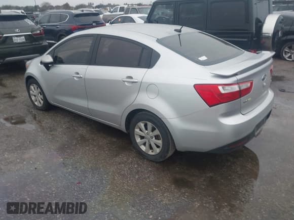 ✅ 2013 Kia Rio EX • VIN: KNADN4A33D6117204 • Lot: 43862080. Listed on IAAI with 168,000 mi. Free auction sales archive from the USA and detailed vehicle history report at DreamBid. Image 3.