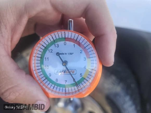 ✅ 2018 Chevrolet Silverado 1500 Work Truck • VIN: 1GCVKNEHXJZ339048 • Lot: 43721980. Wystawiony na IAAI z przebiegiem 112 037 mil. Bezpłatny archiwum sprzedaży aukcyjnych z USA i szczegółowy raport historii pojazdu na DreamBid. Zdjęcie 15.