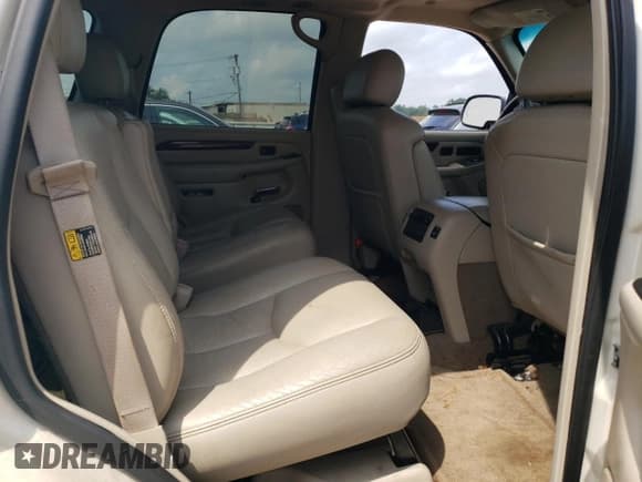 ✅ 2005 Cadillac Escalade • VIN: 1GYEK63N35R245494 • Lot: 62389314. Wystawiony na Copart z przebiegiem 267 338 mil. Bezpłatny archiwum sprzedaży aukcyjnych z USA i szczegółowy raport historii pojazdu na DreamBid. Zdjęcie 11.