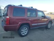 ✅ 2008 Jeep Commander Overland • VIN: 1J8HG68288C111423 • Лот: 66381584. Опубликован ранее на Copart с пробегом 191 527 миль. Бесплатный доступ к архиву аукционных продаж из США и подробный отчёт об истории автомобиля на DreamBid. Изображение 3.