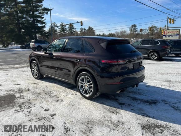✅ 2019 Porsche Cayenne • VIN: WP1AA2AY7KDA05952 • Lot: 42854295. Listed on Copart with 139,028 mi. Free auction sales archive from the USA and detailed vehicle history report at DreamBid. Image 3.