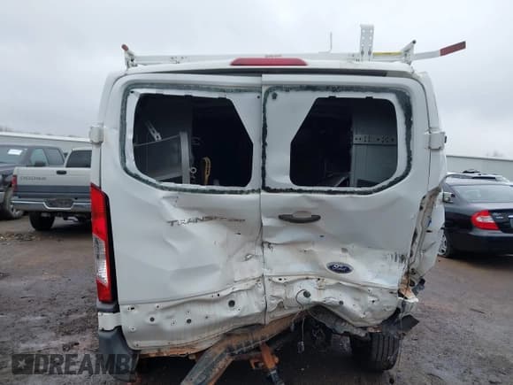 ✅ 2020 Ford Transit Cargo • VIN: 1FTBR1Y86LKA30515 • Lot: 41441522. Wystawiony na IAAI z przebiegiem 84 331 mil. Bezpłatny archiwum sprzedaży aukcyjnych z USA i szczegółowy raport historii pojazdu na DreamBid. Zdjęcie 16.