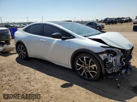 2024 Toyota Prius SE z VIN JTDACACU2R3017135, wystawiony jako Copart lot #68220315 z przebiegiem 16 476 mil mil oraz Szkoda całkowita • Salvage title. Historia ofert i sprzedaży dostępna na DreamBid. Obrazek 4.