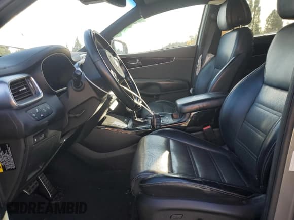 ✅ 2016 Kia Sorento SXL • VIN: 5XYPKDA53GG184235 • Lot: 90047565. Wystawiony na Copart z przebiegiem 104 433 mil. Bezpłatny archiwum sprzedaży aukcyjnych z USA i szczegółowy raport historii pojazdu na DreamBid. Zdjęcie 7.