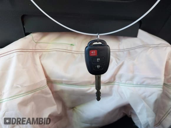 ✅ 2017 Toyota Tacoma SR • VIN: 5TFAX5GN6HX092877 • Лот: 41518155. Опубликован ранее на IAAI с пробегом 26 260 миль. Бесплатный доступ к архиву аукционных продаж из США и подробный отчёт об истории автомобиля на DreamBid. Изображение 11.