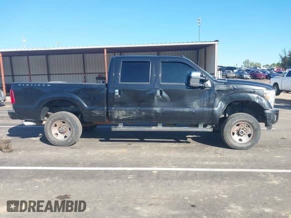 ✅ 2014 Ford F-250 XL • VIN: 1FT7W2B60EEA97155 • Lot: 43595294. Wystawiony na IAAI z przebiegiem 272 245 mil. Bezpłatny archiwum sprzedaży aukcyjnych z USA i szczegółowy raport historii pojazdu na DreamBid. Zdjęcie 13.