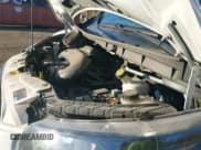 ✅ 2019 Ford Transit • VIN: 1FTYE1CM6KKA74930 • Lot: 41020843. Wystawiony na IAAI z przebiegiem 104 218 mil. Bezpłatny archiwum sprzedaży aukcyjnych z USA i szczegółowy raport historii pojazdu na DreamBid. Zdjęcie 18.