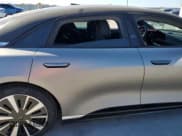 ✅ 2022 Lucid Air Grand Touring • VIN: 50EA1GBA9NA004285 • Lot: 82369014. Wystawiony na Copart z przebiegiem 27 451 mil. Bezpłatny archiwum sprzedaży aukcyjnych z USA i szczegółowy raport historii pojazdu na DreamBid. Zdjęcie 10.