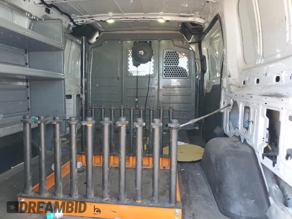 ✅ 2017 Ford Transit • VIN: 1FTYE1YM0HKA11582 • Лот: 66584445. Опубликован ранее на Copart с пробегом 207 390 миль. Бесплатный доступ к архиву аукционных продаж из США и подробный отчёт об истории автомобиля на DreamBid. Изображение 10.