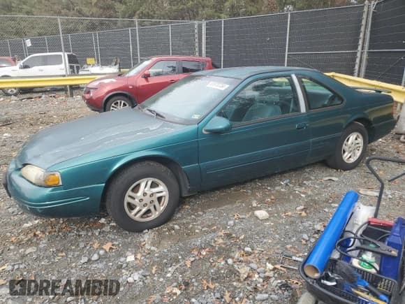 ✅ 1997 Ford Thunderbird LX • VIN: 1FALP6245VH171563 • Лот: 81970734. Опубликован ранее на Copart с пробегом 67 304 миль. Бесплатный доступ к архиву аукционных продаж из США и подробный отчёт об истории автомобиля на DreamBid. Изображение 1.