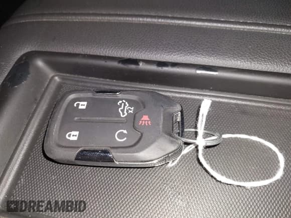 ✅ 2020 Chevrolet Silverado 1500 RST • VIN: 3GCUYEED2LG221036 • Lot: 42337591. Wystawiony na IAAI z przebiegiem 97 512 mil. Bezpłatny archiwum sprzedaży aukcyjnych z USA i szczegółowy raport historii pojazdu na DreamBid. Zdjęcie 11.