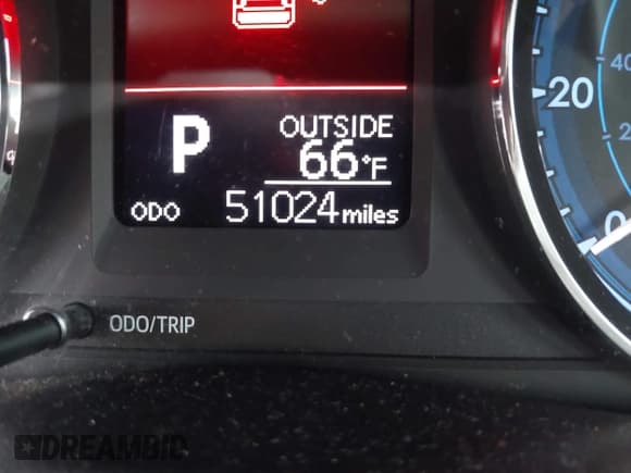 ✅ 2018 Toyota Corolla LE • VIN: 2T1BURHE3JC063828 • Лот: 43187818. Опубликован ранее на IAAI с пробегом 51 024 миль. Бесплатный доступ к архиву аукционных продаж из США и подробный отчёт об истории автомобиля на DreamBid. Изображение 15.