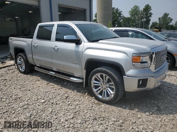 ✅ 2014 GMC Sierra 1500 Denali • VIN: 3GTU2WEC6EG497446 • Lot: 67372155. Listed on Copart with 187,180 mi. Free auction sales archive from the USA and detailed vehicle history report at DreamBid. Image 4.