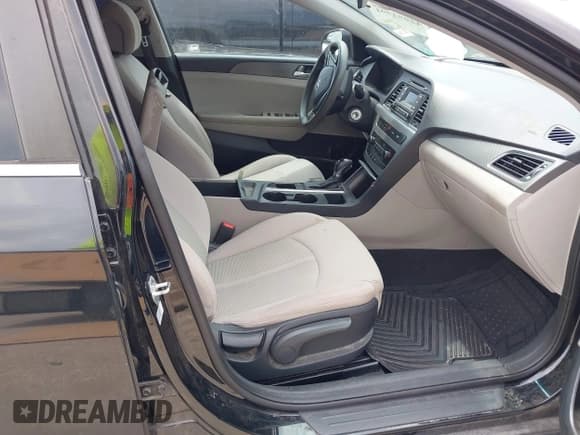 ✅ 2016 Hyundai Sonata SE • VIN: 5NPE24AF7GH403500 • Лот: 42973791. Опубликован ранее на IAAI с пробегом 209 831 миль. Бесплатный доступ к архиву аукционных продаж из США и подробный отчёт об истории автомобиля на DreamBid. Изображение 5.