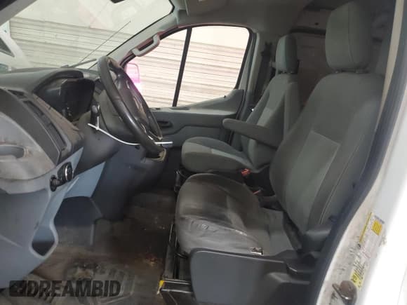 ✅ 2015 Ford Transit Cargo • VIN: 1FTNE1YM5FKB31040 • Лот: 67757805. Опубликован ранее на Copart с пробегом 378 179 миль. Бесплатный доступ к архиву аукционных продаж из США и подробный отчёт об истории автомобиля на DreamBid. Изображение 7.