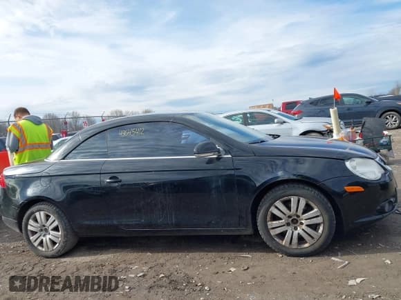 ✅ 2008 Volkswagen Eos Turbo • VIN: WVWBA71F58V051865 • Лот: 43645412. Опубликован ранее на IAAI с пробегом 137 662 миль. Бесплатный доступ к архиву аукционных продаж из США и подробный отчёт об истории автомобиля на DreamBid. Изображение 14.