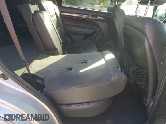 ✅ 2012 Kia Sorento SX • VIN: 5XYKW4A21CG265474 • Lot: 86339025. Wystawiony na Copart z przebiegiem 275 799 mil. Bezpłatny archiwum sprzedaży aukcyjnych z USA i szczegółowy raport historii pojazdu na DreamBid. Zdjęcie 11.