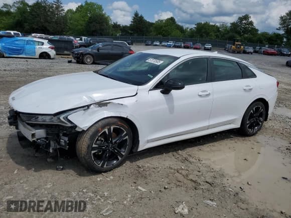 ✅ 2022 Kia K5 GT-Line • VIN: 5XXG64J23NG089573 • Lot: 57070505. Wystawiony na Copart z przebiegiem 60 406 mil. Bezpłatny archiwum sprzedaży aukcyjnych z USA i szczegółowy raport historii pojazdu na DreamBid. Zdjęcie 1.