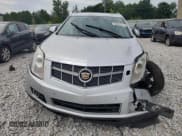 ✅ 2011 Cadillac SRX Performance Collection • VIN: 3GYFNEEYXBS536094 • Lot: 59397514. Wystawiony na Copart z przebiegiem Nie podano. Bezpłatny archiwum sprzedaży aukcyjnych z USA i szczegółowy raport historii pojazdu na DreamBid. Zdjęcie 5.
